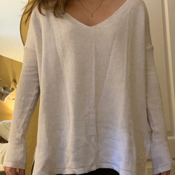 Off-white sweater size small in great condition. - Picture 3 of 4